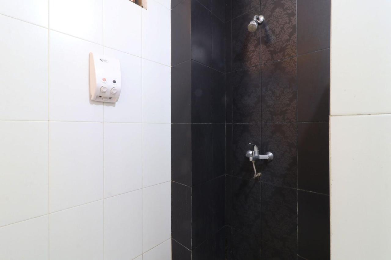 C'One Hotel Pulomas Jakarta Kültér fotó