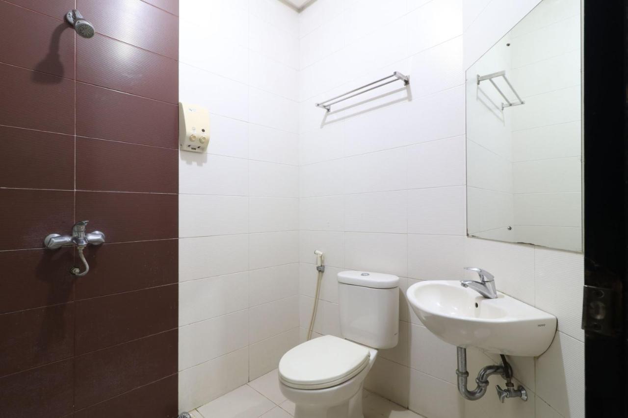 C'One Hotel Pulomas Jakarta Kültér fotó