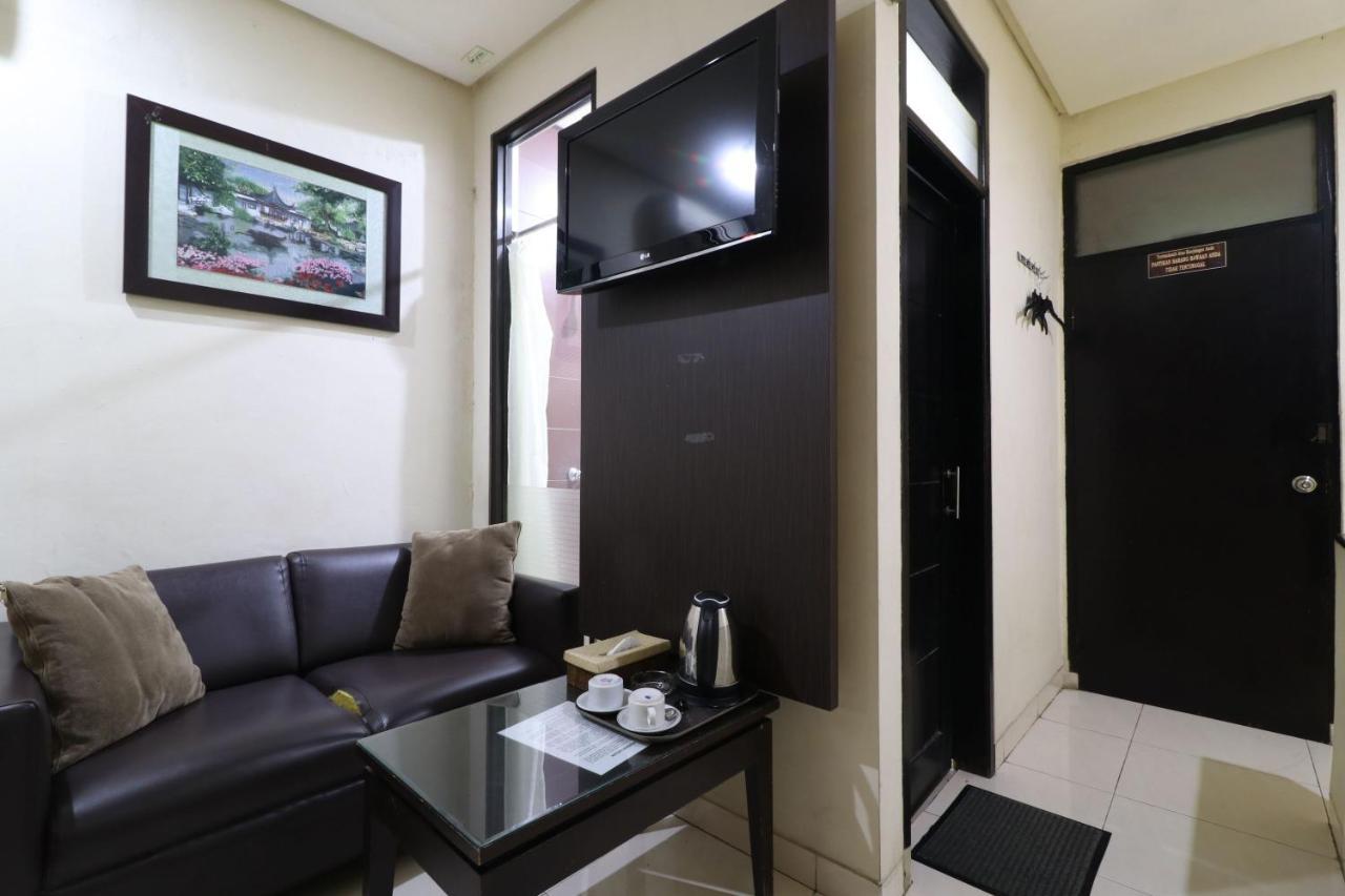 C'One Hotel Pulomas Jakarta Kültér fotó